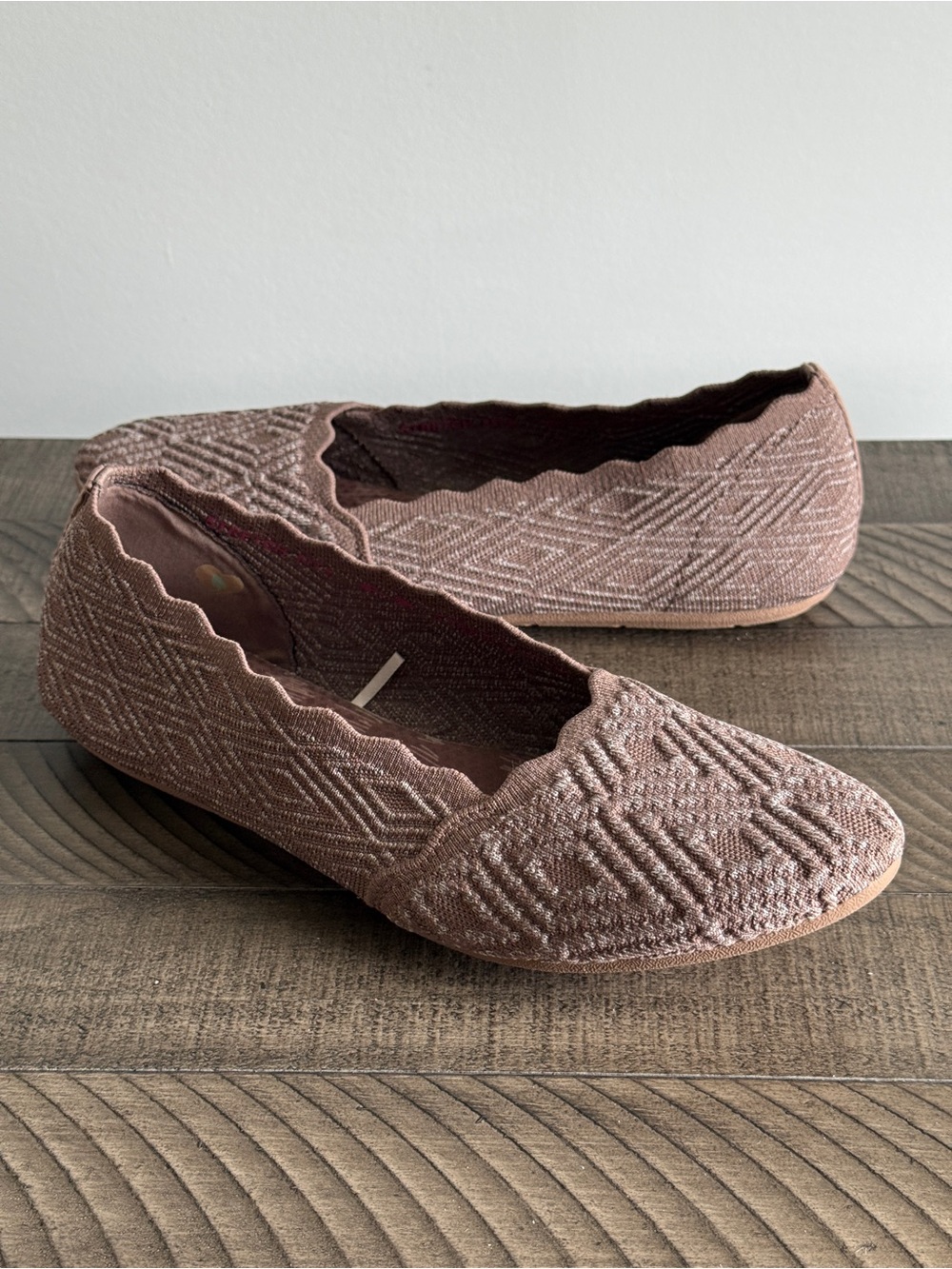 Skechers Air-Cooled Memory Foam Slip-On Flats Women’s Size 9